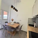 Apartman Liznjan דירה Ližnjan