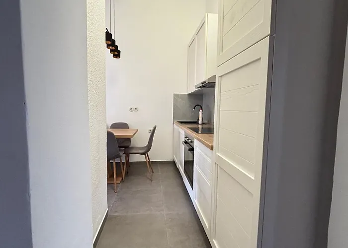 Apartman Liznjan Appartement *